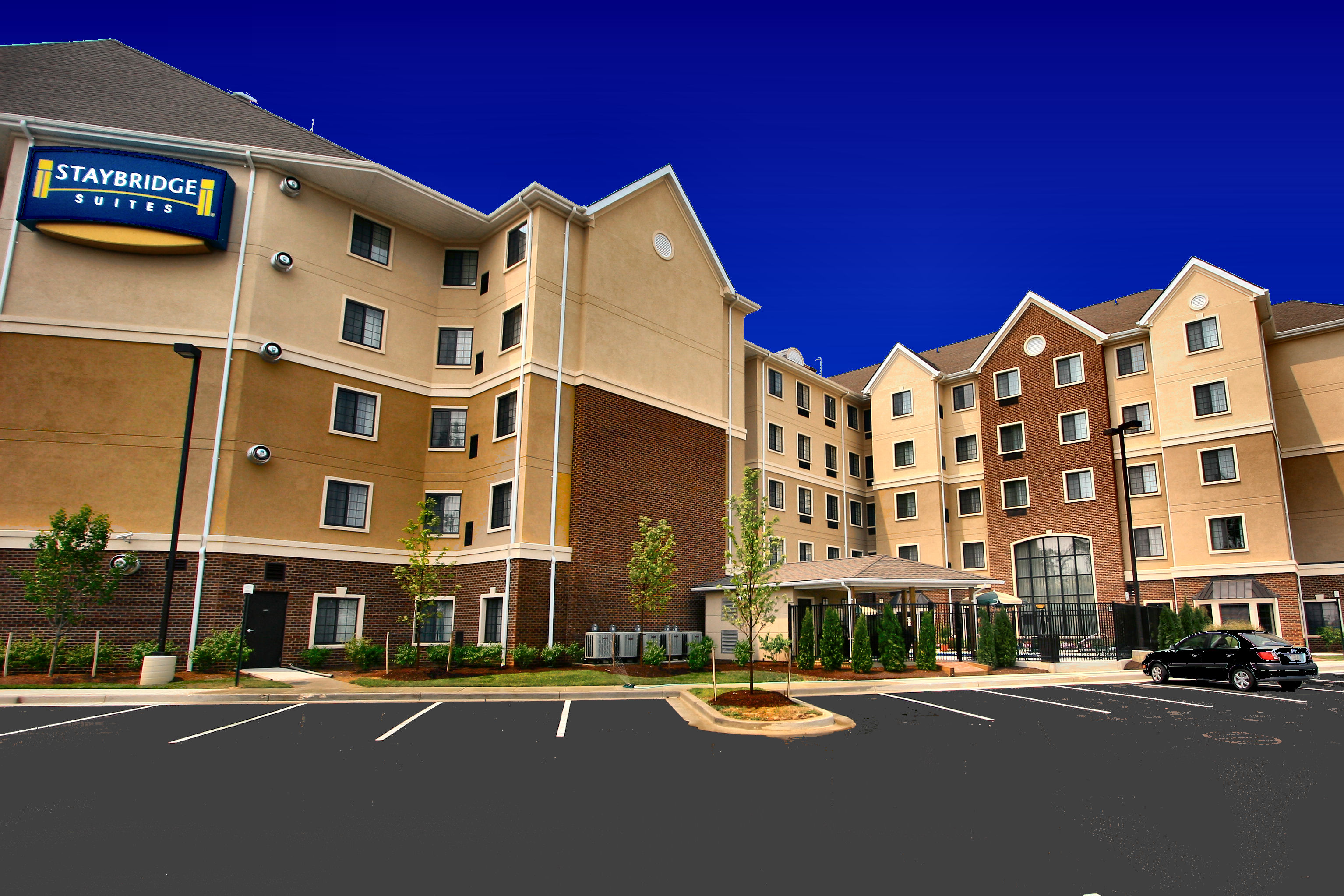 SBS Baltimore BWI Airport_Exterior